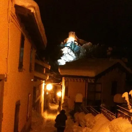 Regina 3*