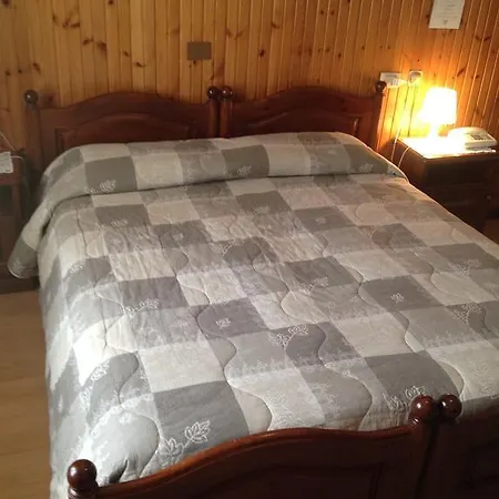 Regina 3*